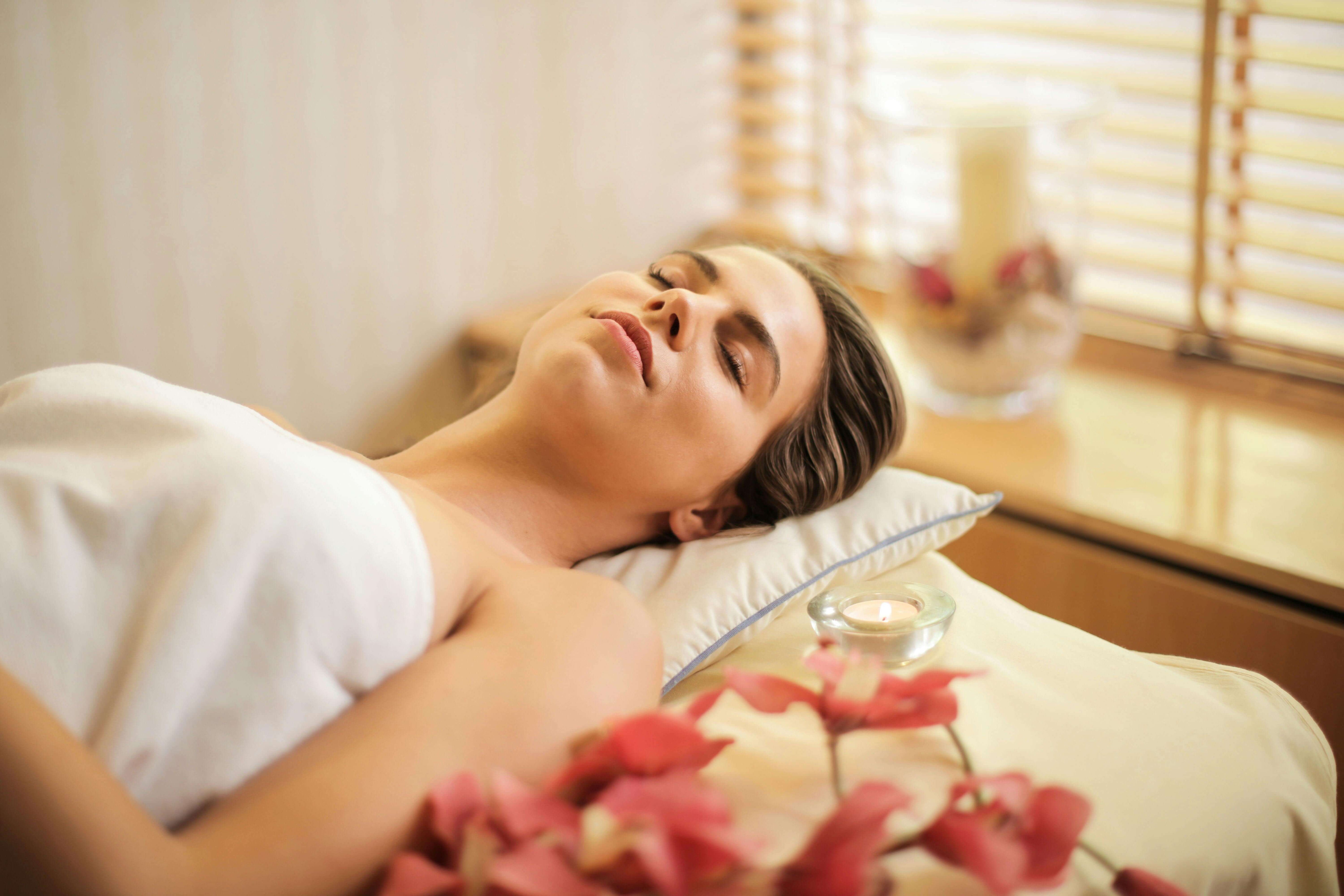 How to Unlock the Power of Aromatherapy in Your Bedroom